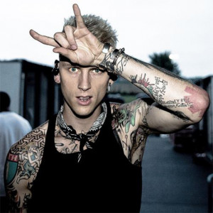 Machine Gun Kelly & Travis Barker - Misery Business