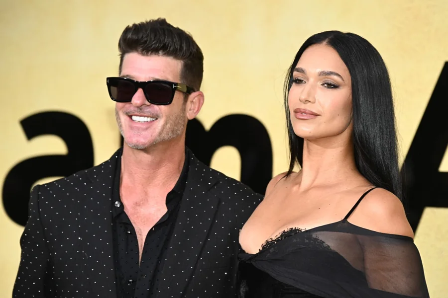 Robin Thicke Wife